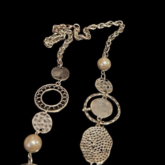 Premier Designs Long Mixed Metal Textured Disc Necklace – Silver & Pearl Accents - Picture 2 of 5